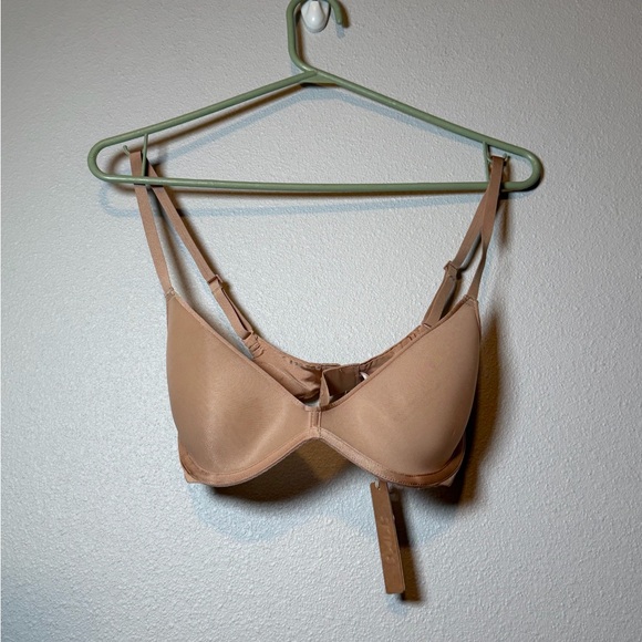 SKIMS WEIGHTLESS SCOOP BRA NWT 34C Clay $60 - Picture 3 of 5